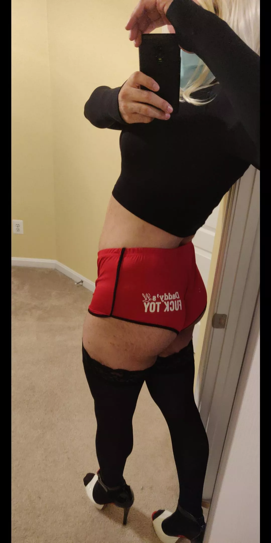 Daddy's little 👀👀