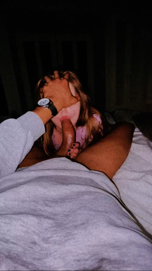 Death grip with her lips