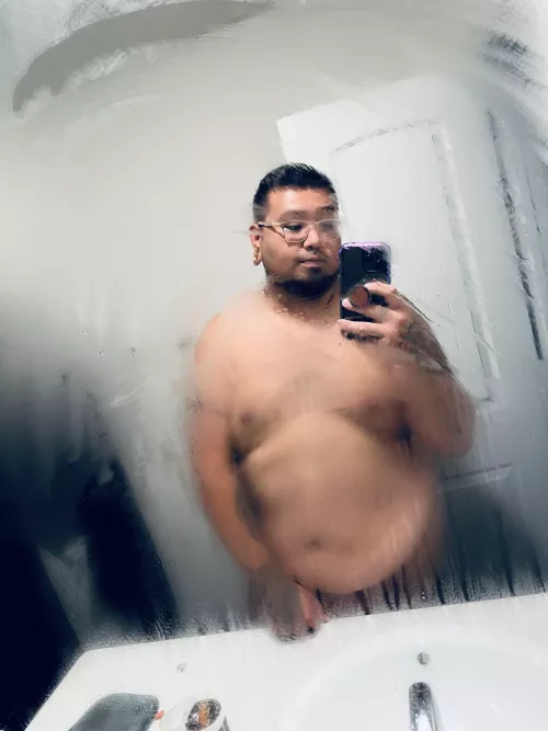 Decided on trying my hand at some full body/“tease” photos 🤦🏽‍♂️ only had one I liked, lol 😂