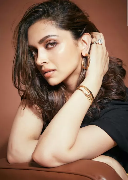 DEEPIKA PADUKONE