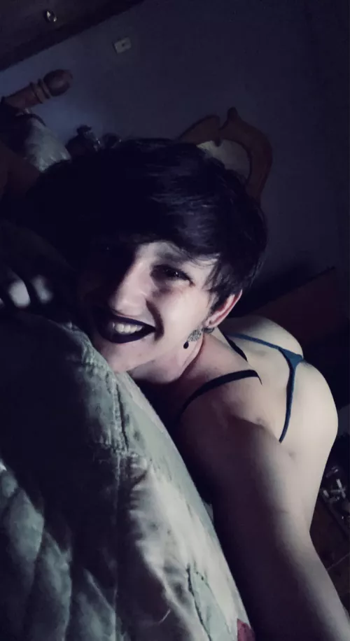 Degrade me pretty please