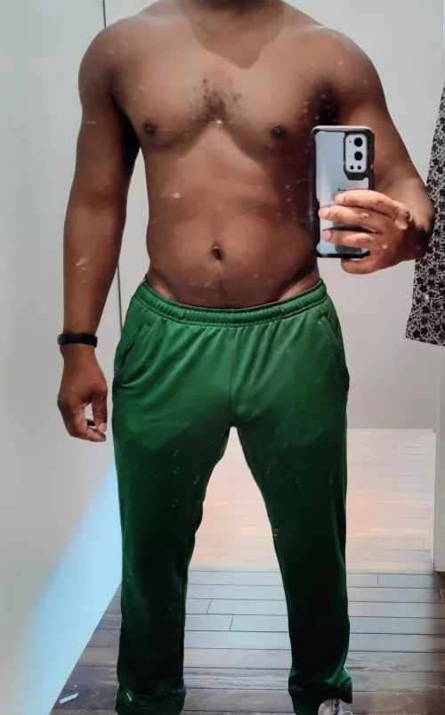 dirty mirror dressing room pic