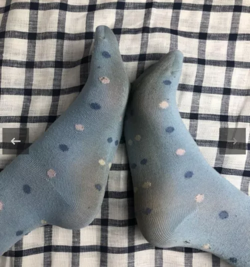 Disgusting blues 😋 72 hr wear Dms open