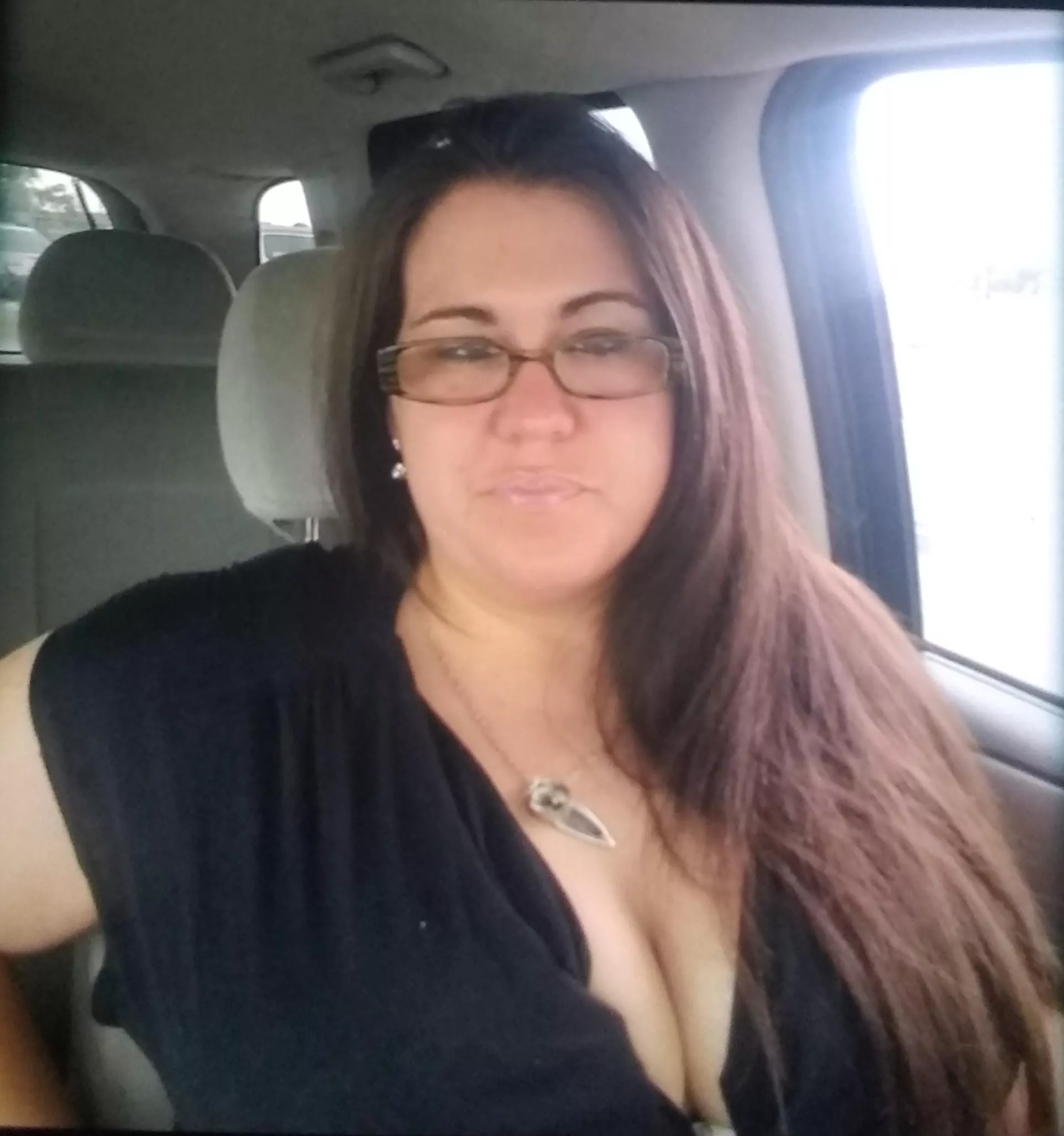 DM and tell me how you would fuck my mom I have nudes