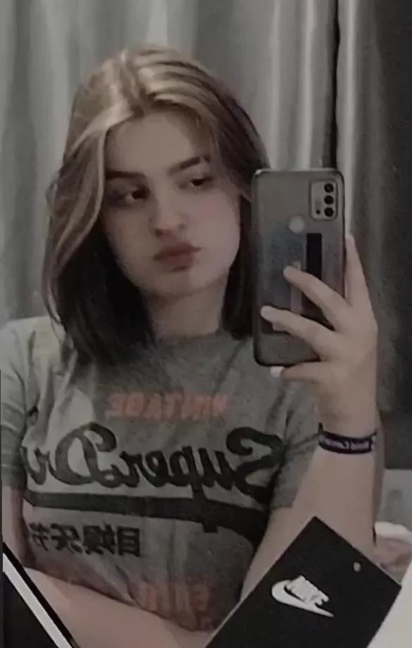 Dm if you can jerk to this pic live on cam (only pic I have)