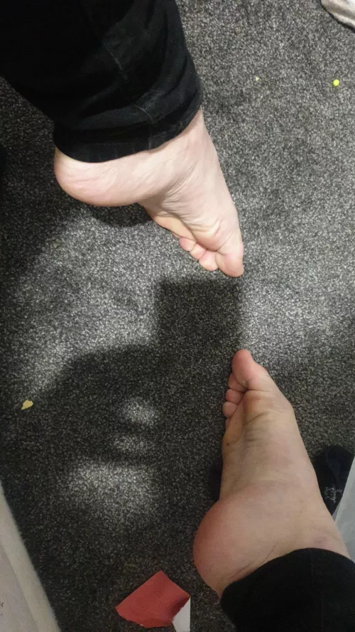 DM’s open if anybody would like more. Also i’m really struggling for food rn so if anybody wants like cam sessions or a meet (uk only) or custom pics and vid’s it would really help me out :)