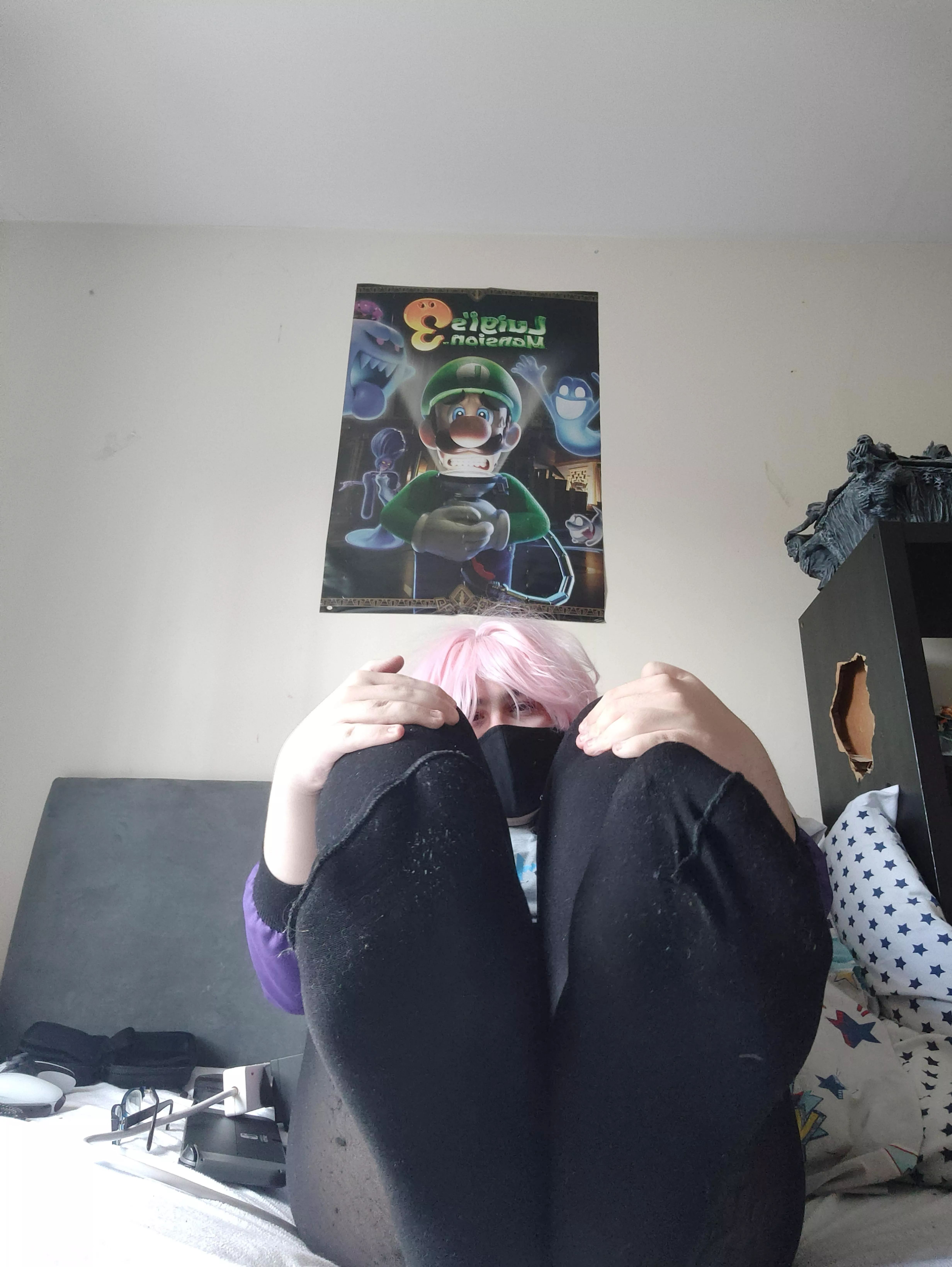 do they look good in these tights ~ there's a little spot for something to come through and fuck em~ 💜