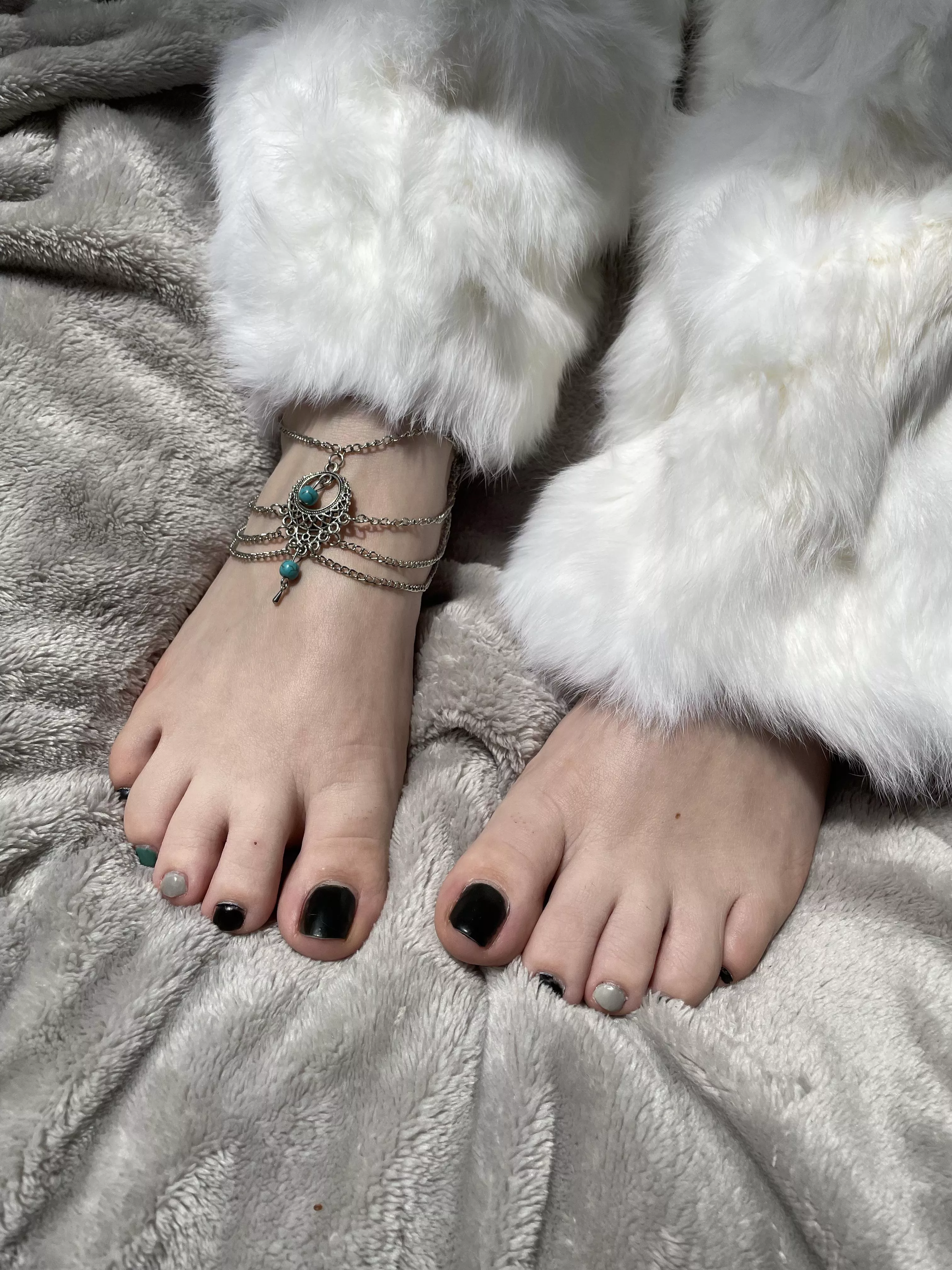 Do we like fuzzy leg warmers? Do we like fuzzy leg warmers?