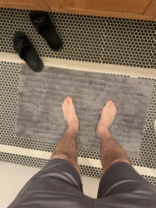 Do y’all like my feet? Would you suck on my toes? Or let me use them to give your cock a foot job?