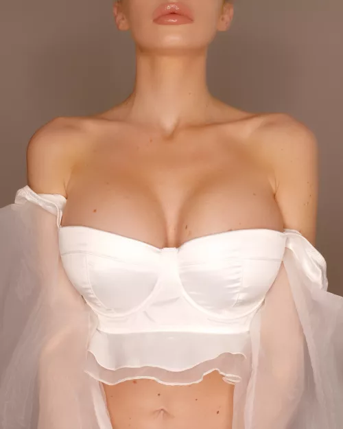 Do you also like fake tits?