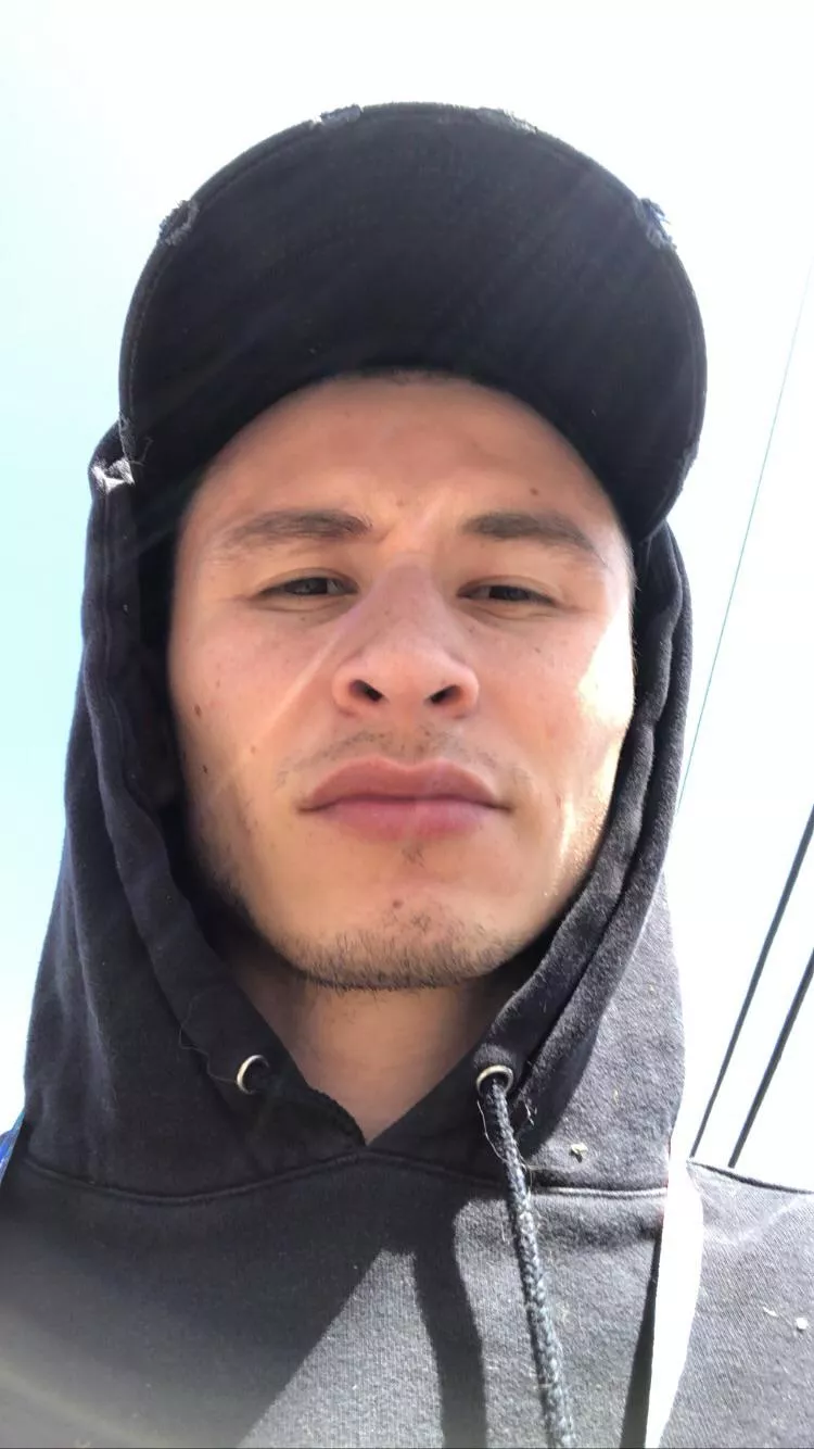 do you ever just mean mug yourself on ur selfie cam lol 😤