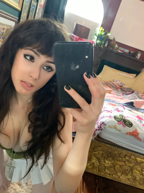 do you like 5'1 girls who are 18 and horny? π