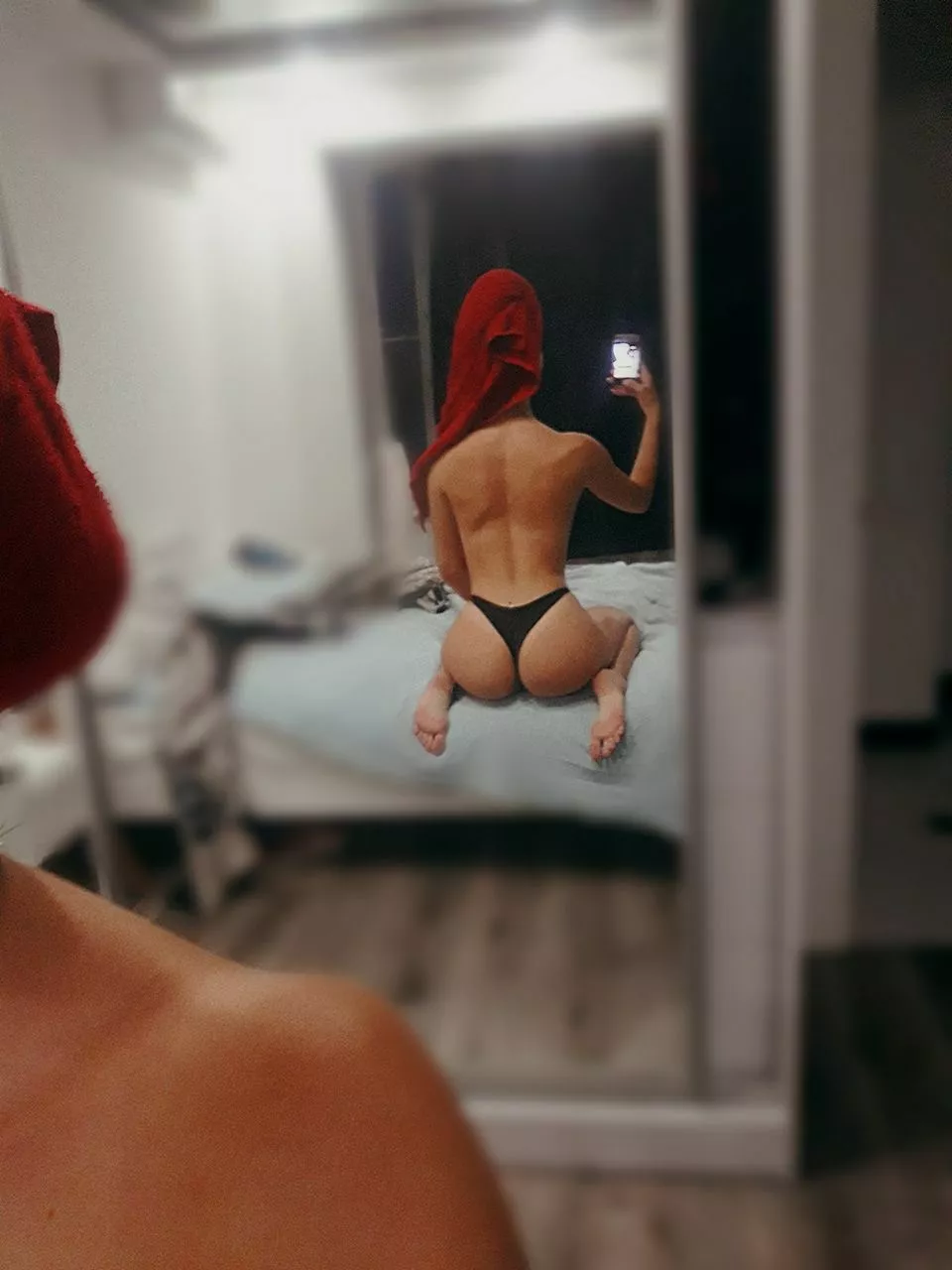 Do you like back? Do you want to cum on it? A free page is waiting for you, link below