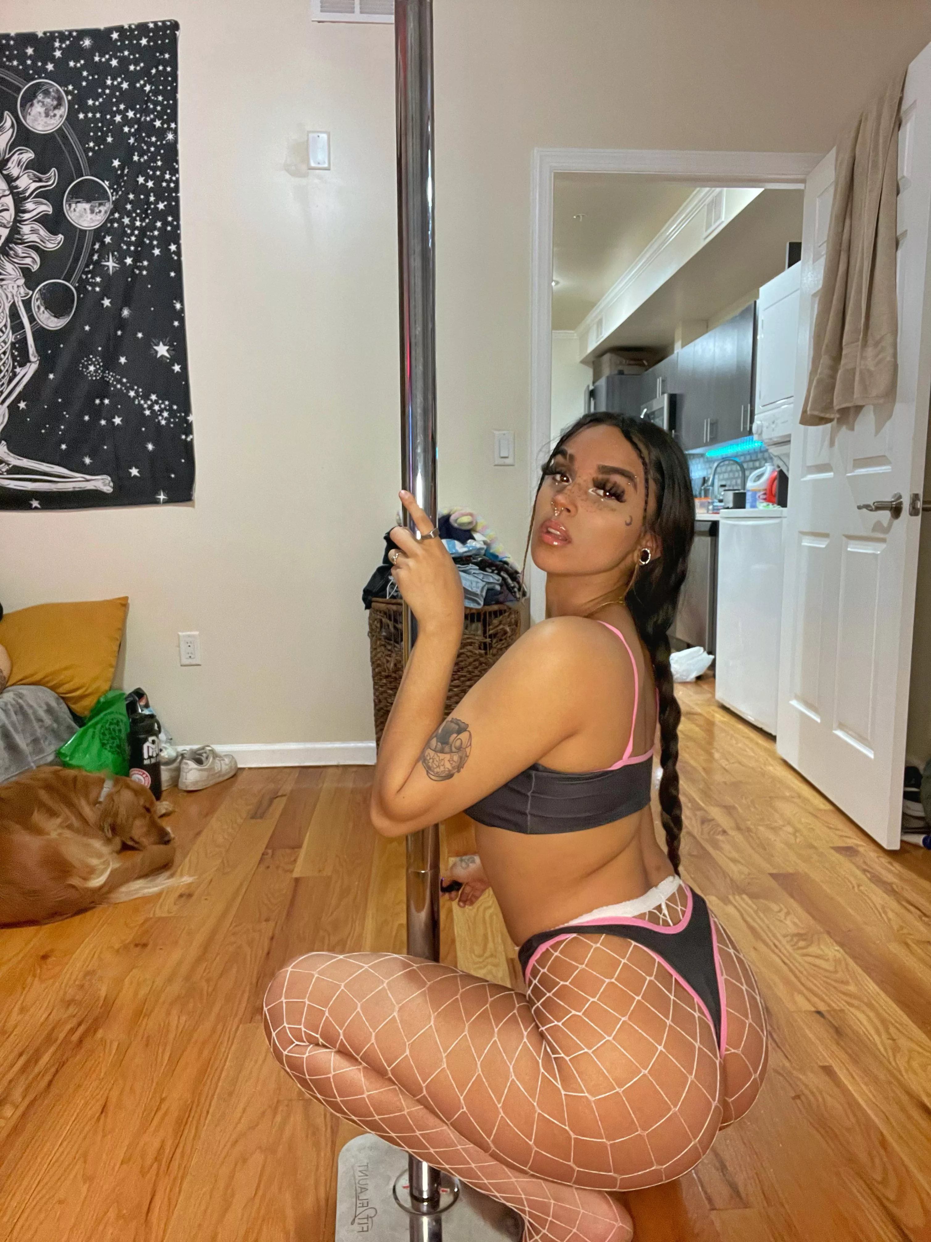 Do you like fishnets?💕