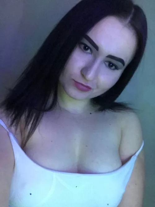 Do you like it rough?😉 I can make you moan and beg for mercy!😋💥 Your cock will be satisfied.🍌💋My OF link below