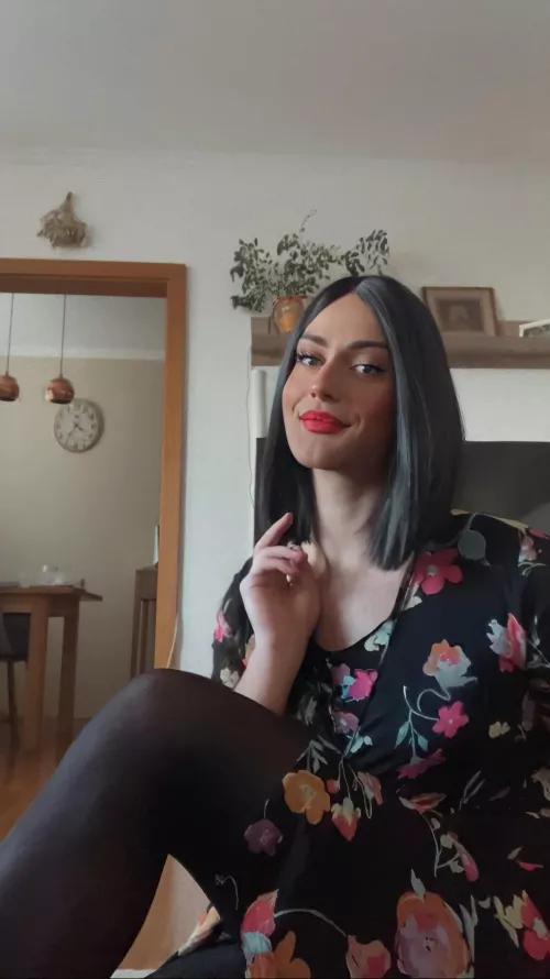 Do you like my feminine side? ☺️🖤