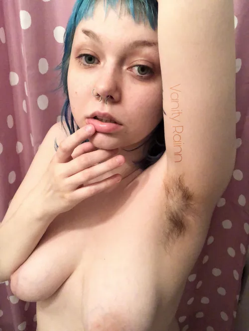 do you like my hairy pits? or should I shave?