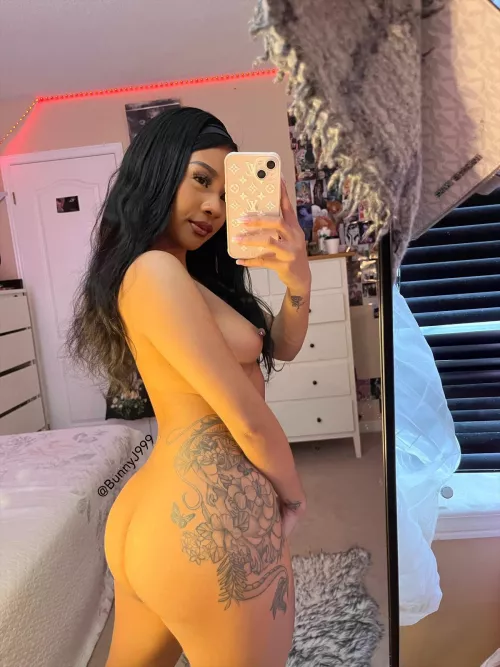 Do you like my naked mirror selfies?