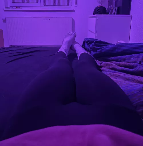 Do you like my thighs?🥺