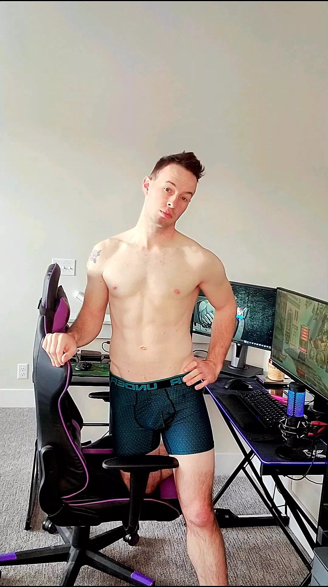 Do you like my underwear? 😬