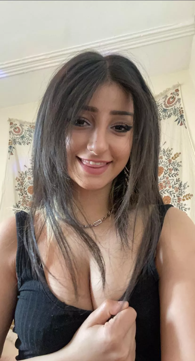 Do you like Persian girls?π Do you like Persian girls?π