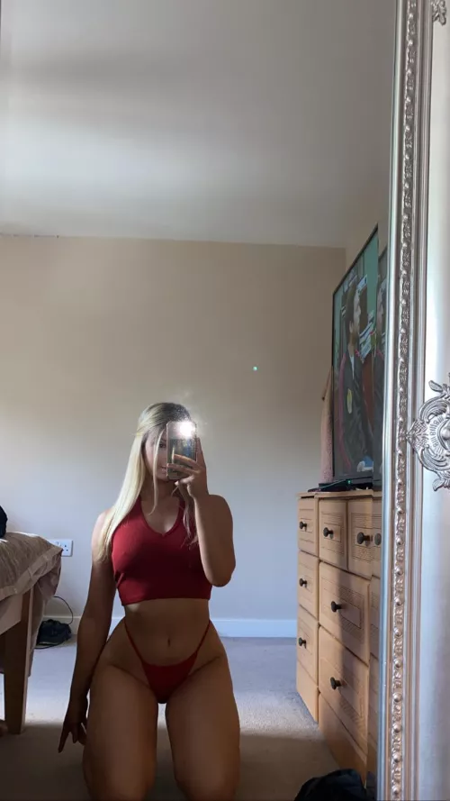 Do you like red lingerie? 😈