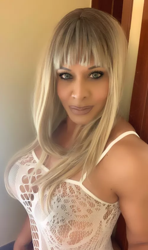 Do you prefer my eyes or my boobs?