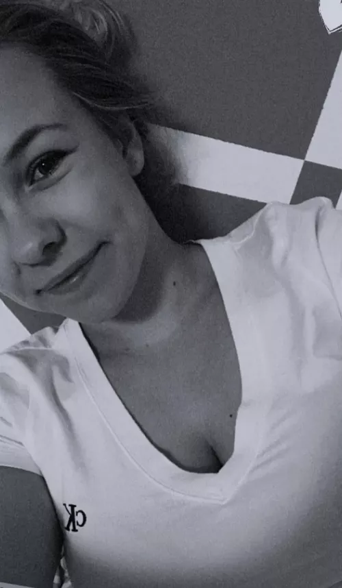 Do you wanna cum on my face?