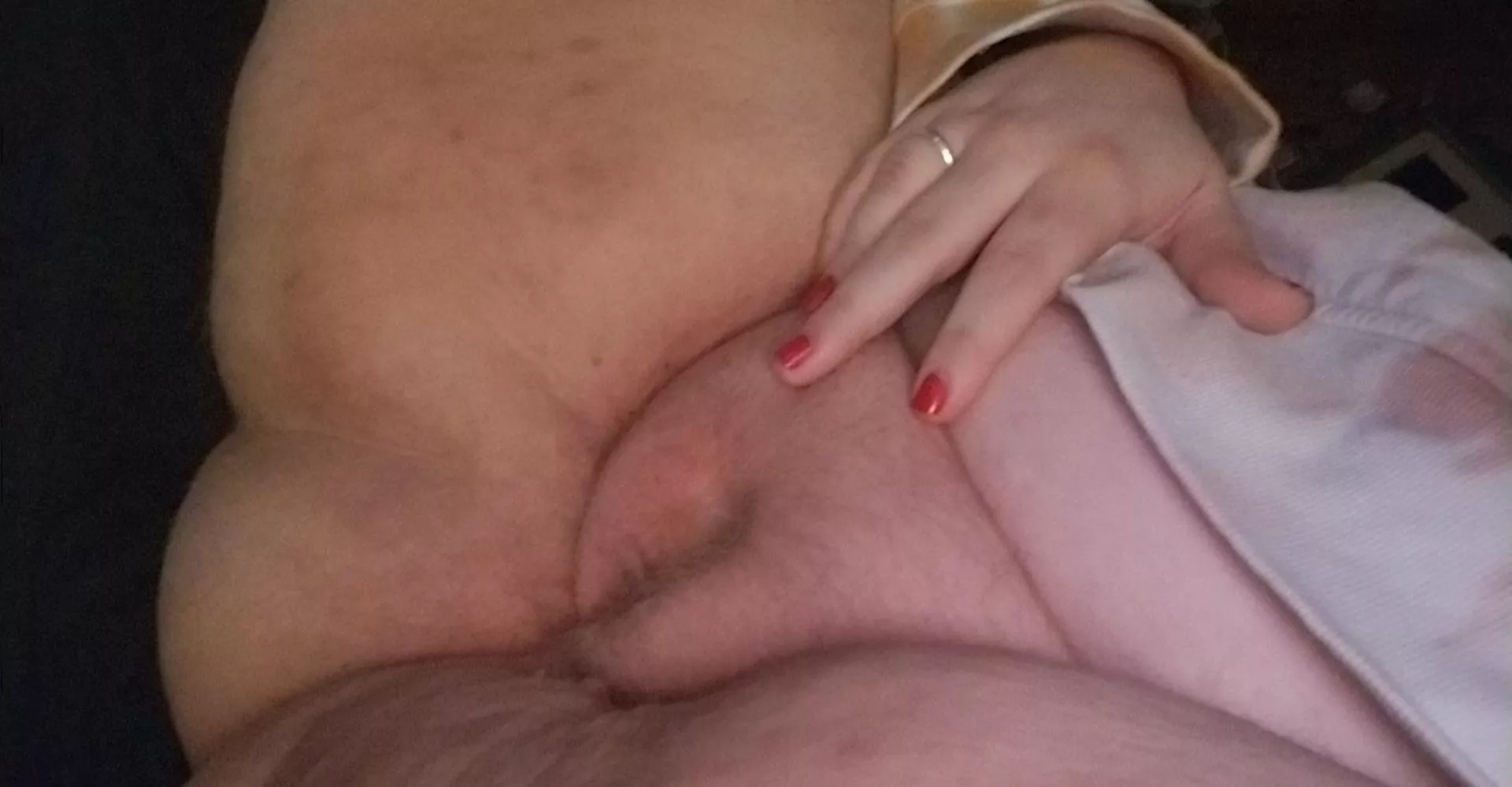 Do you want a taste of my phat pussy?? 😘