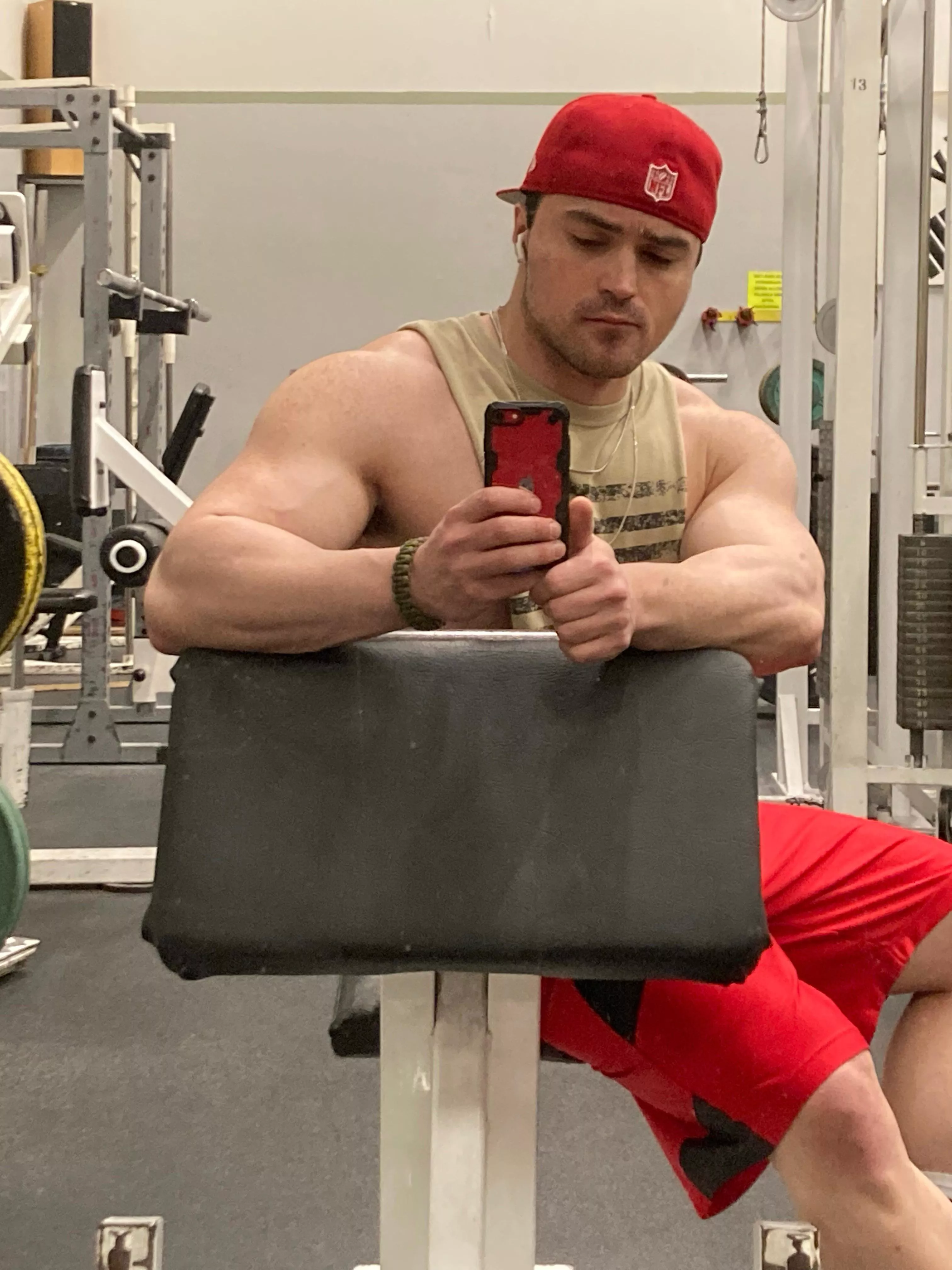 Does anything rhyme with beefy? Anyway, this beefcake says hi Does anything rhyme with beefy? Anyway, this beefcake says hi