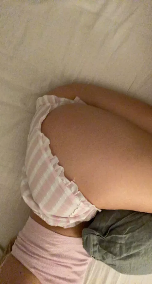 does it bother you iโm only 18?