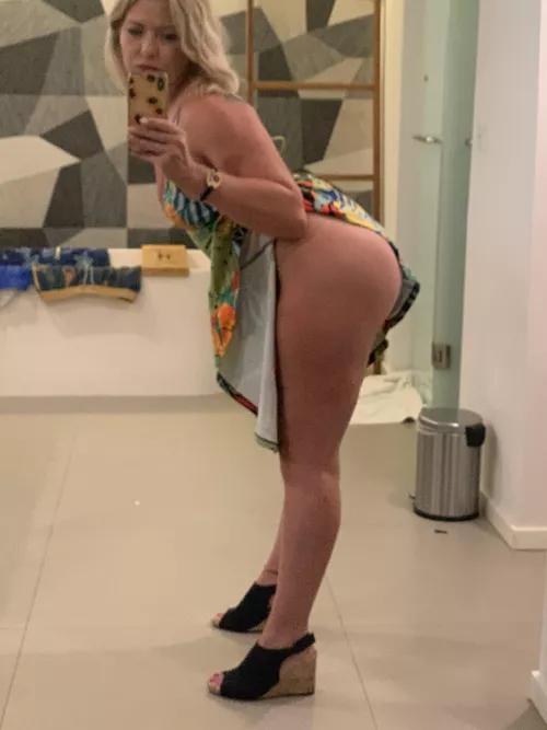 Does the ass look good like this?