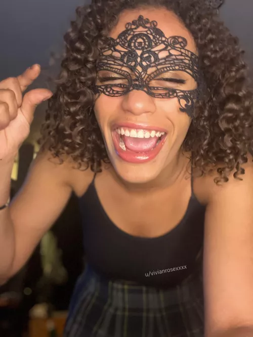 [domme] the fact that you thought that any less than 7 inches is acceptable 🤣