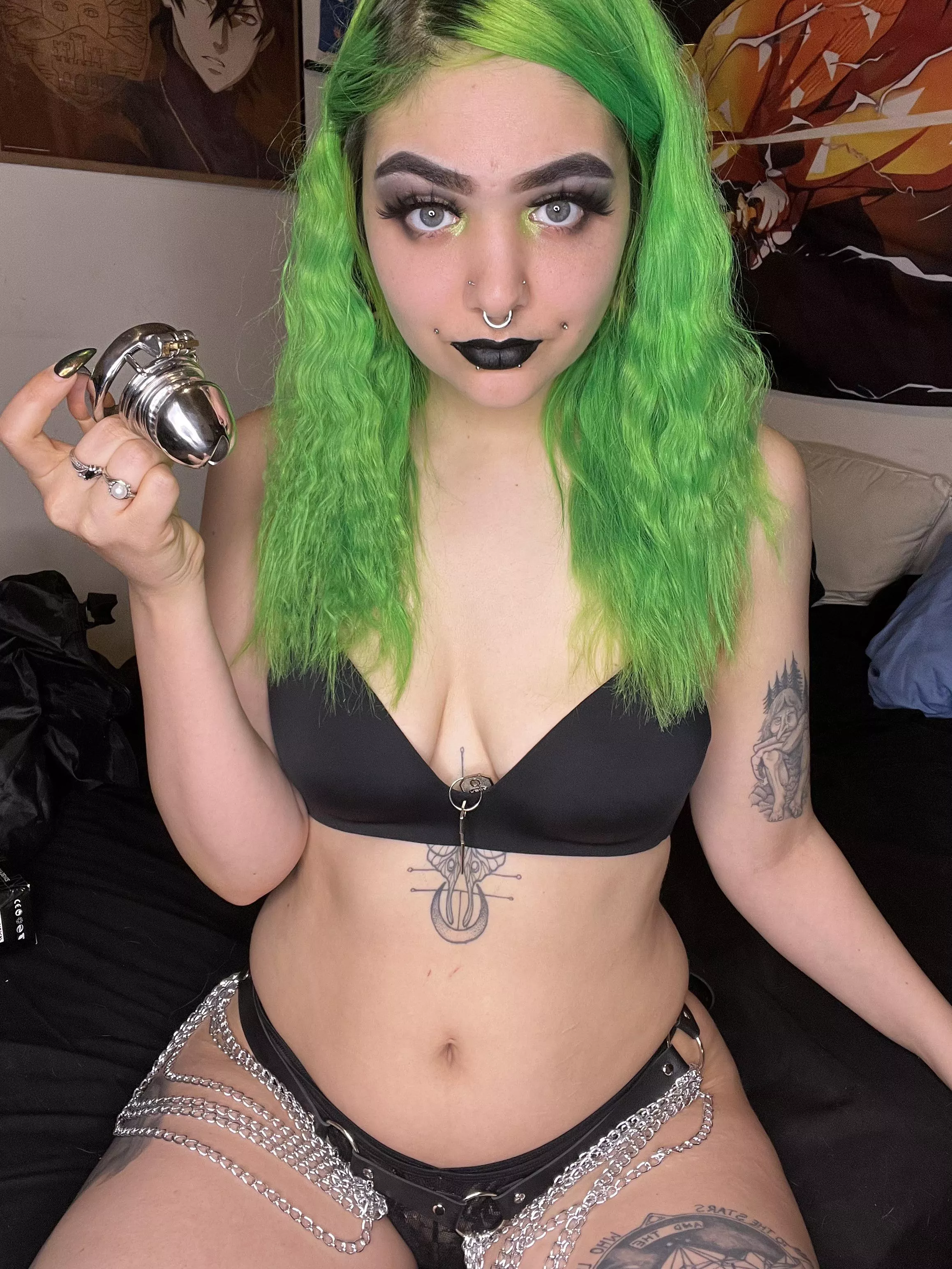 [domme] The only time I am touching you disgusting prick is when I am locking it away forever. You will never defile another woman with it again 🗝🚮