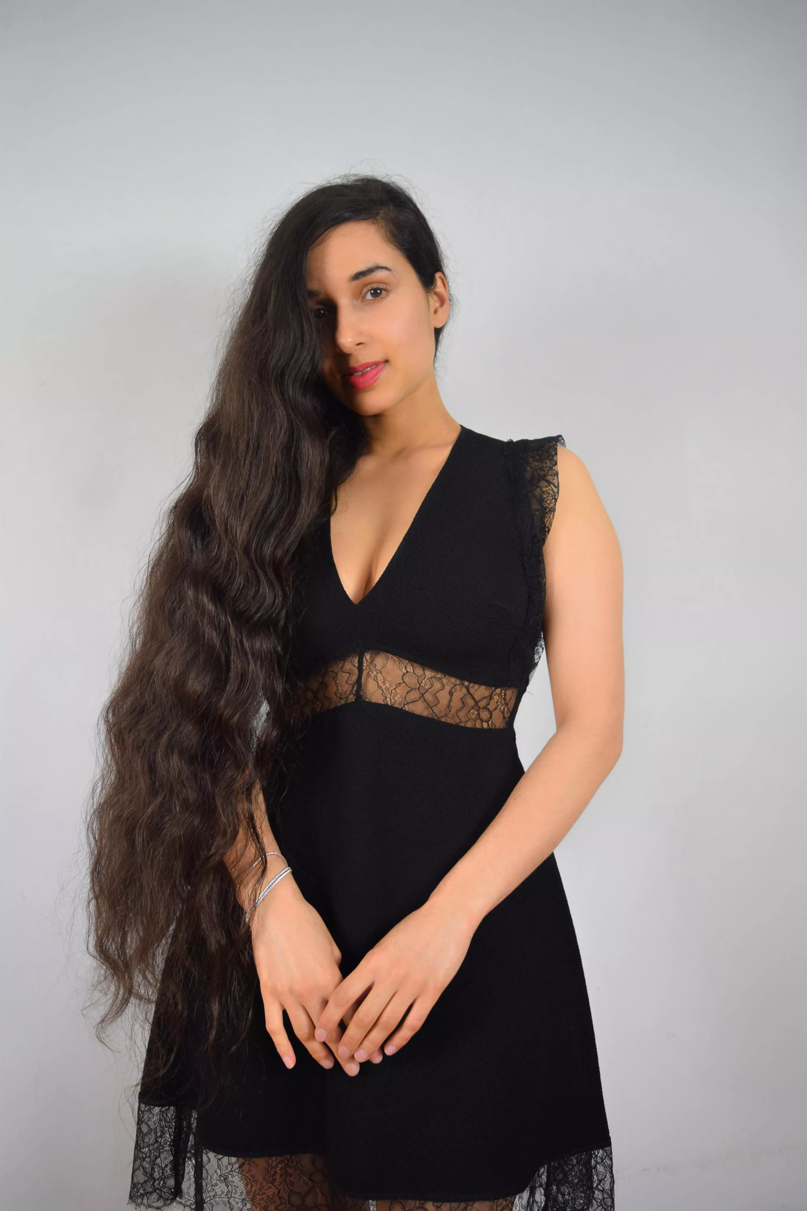 don't be fooled by my innocent face ☺️💕 [F]