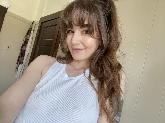 Don’t be shy, come say hello 🤍