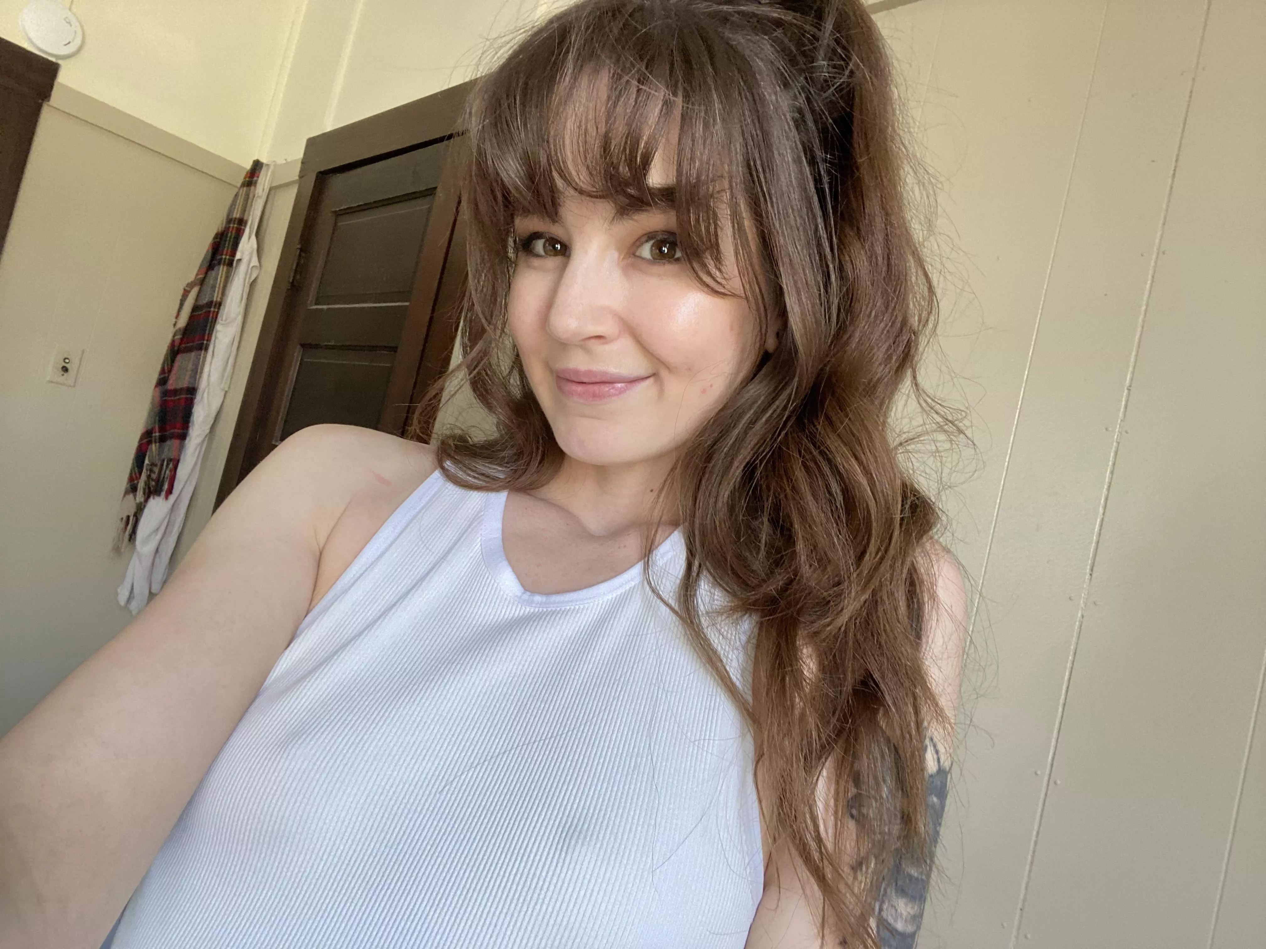 Don’t be shy, come say hello 🤍