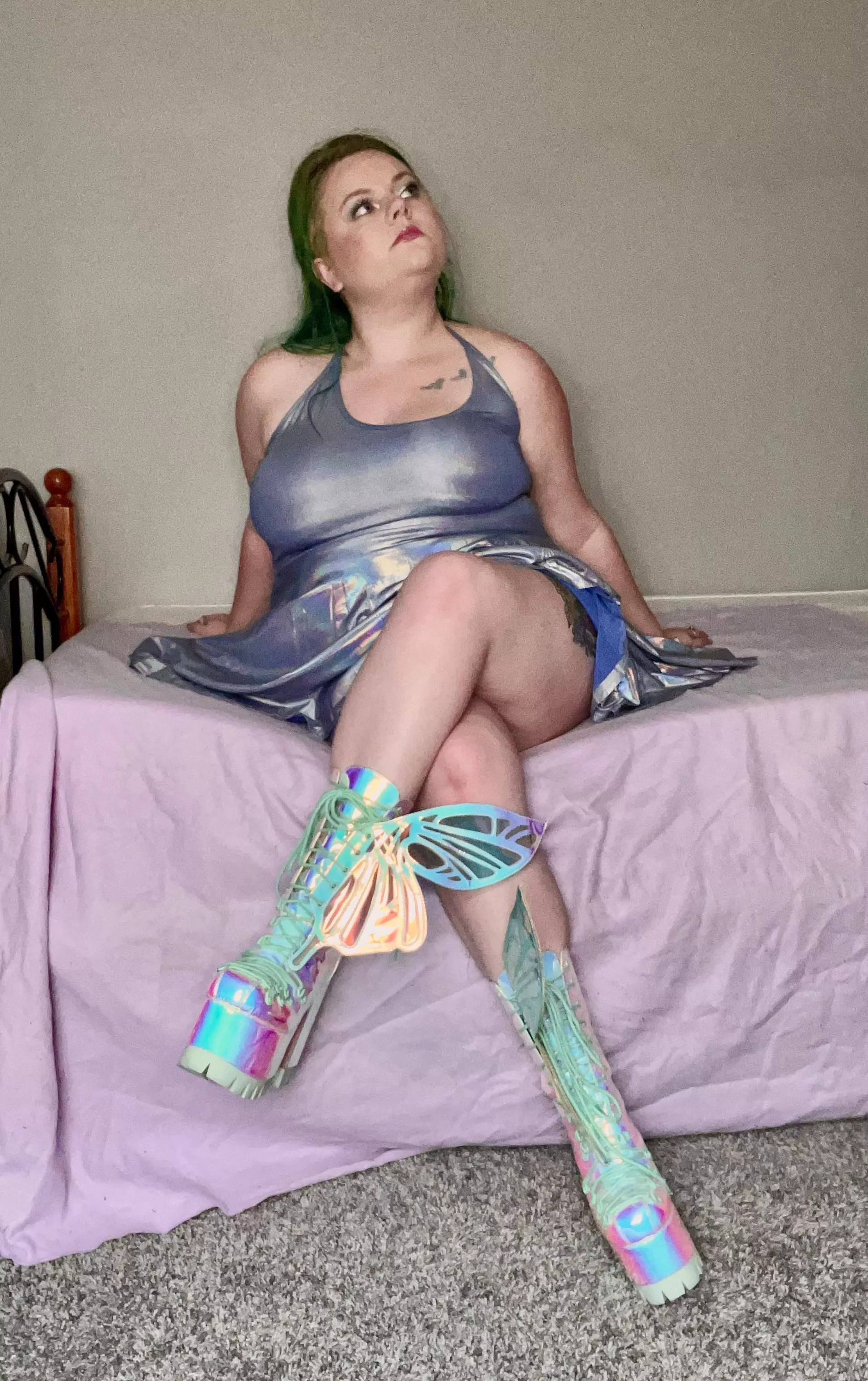 Don’t you dare make a sound as I crush your balls, except to say thank you [domme]