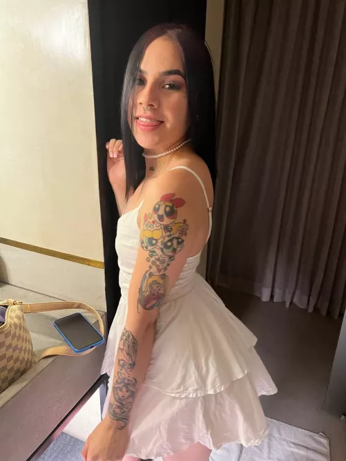 Don't you wanna reach out and touch my whole body?😊💞