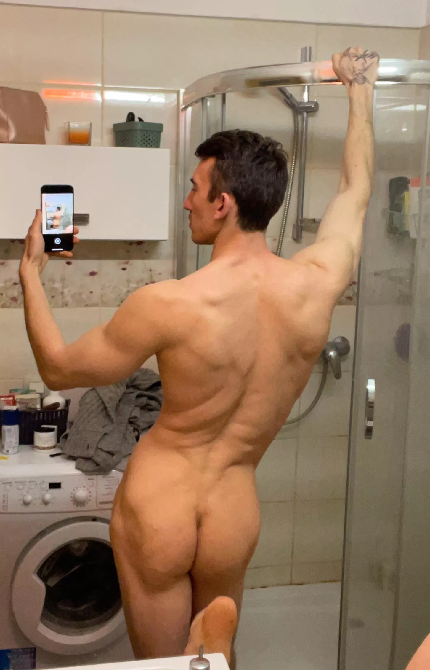 Eelastic and tight😜