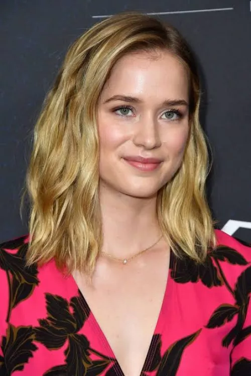 Elizabeth Lail