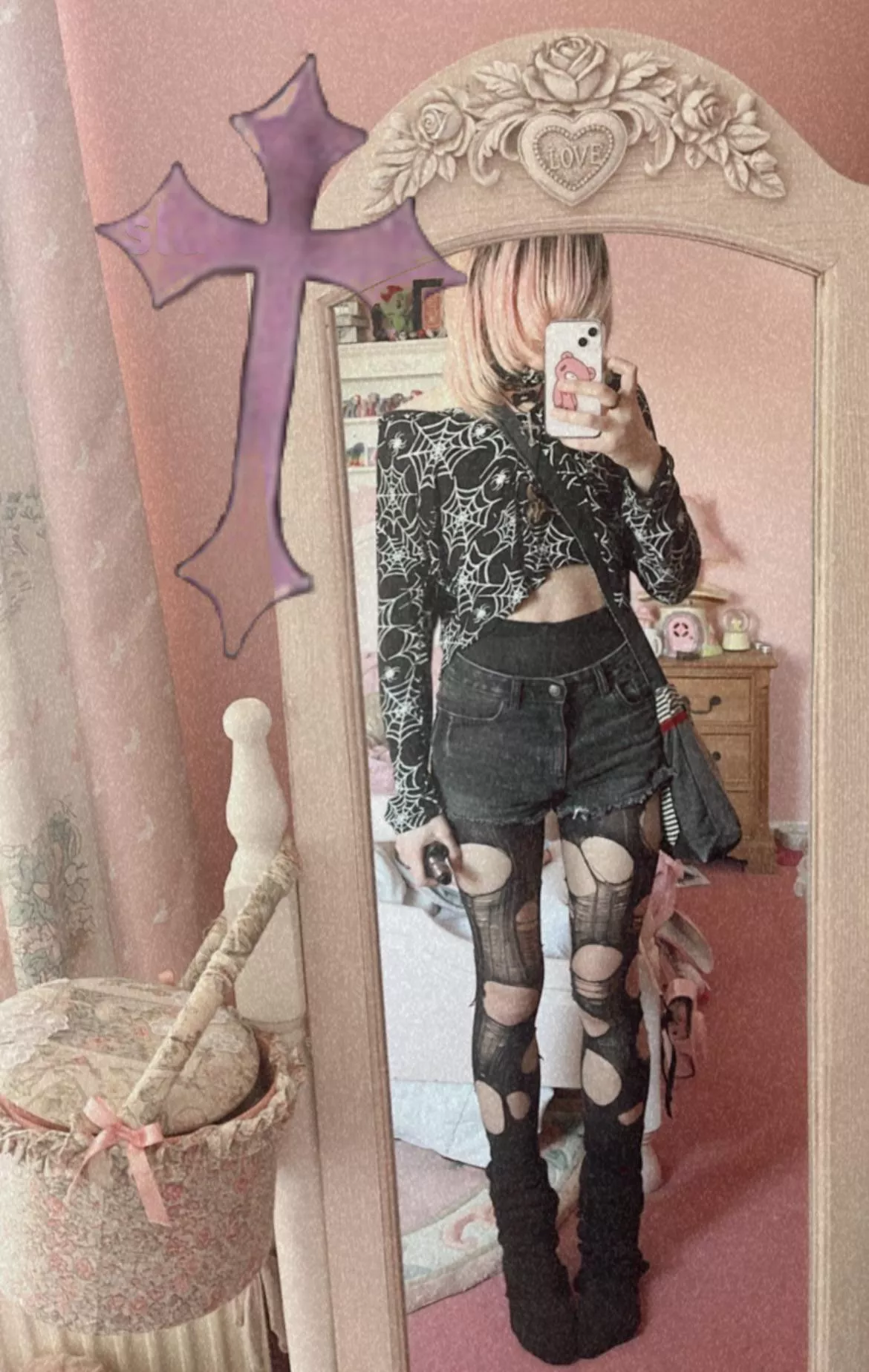 ♱ emo femboy ♱