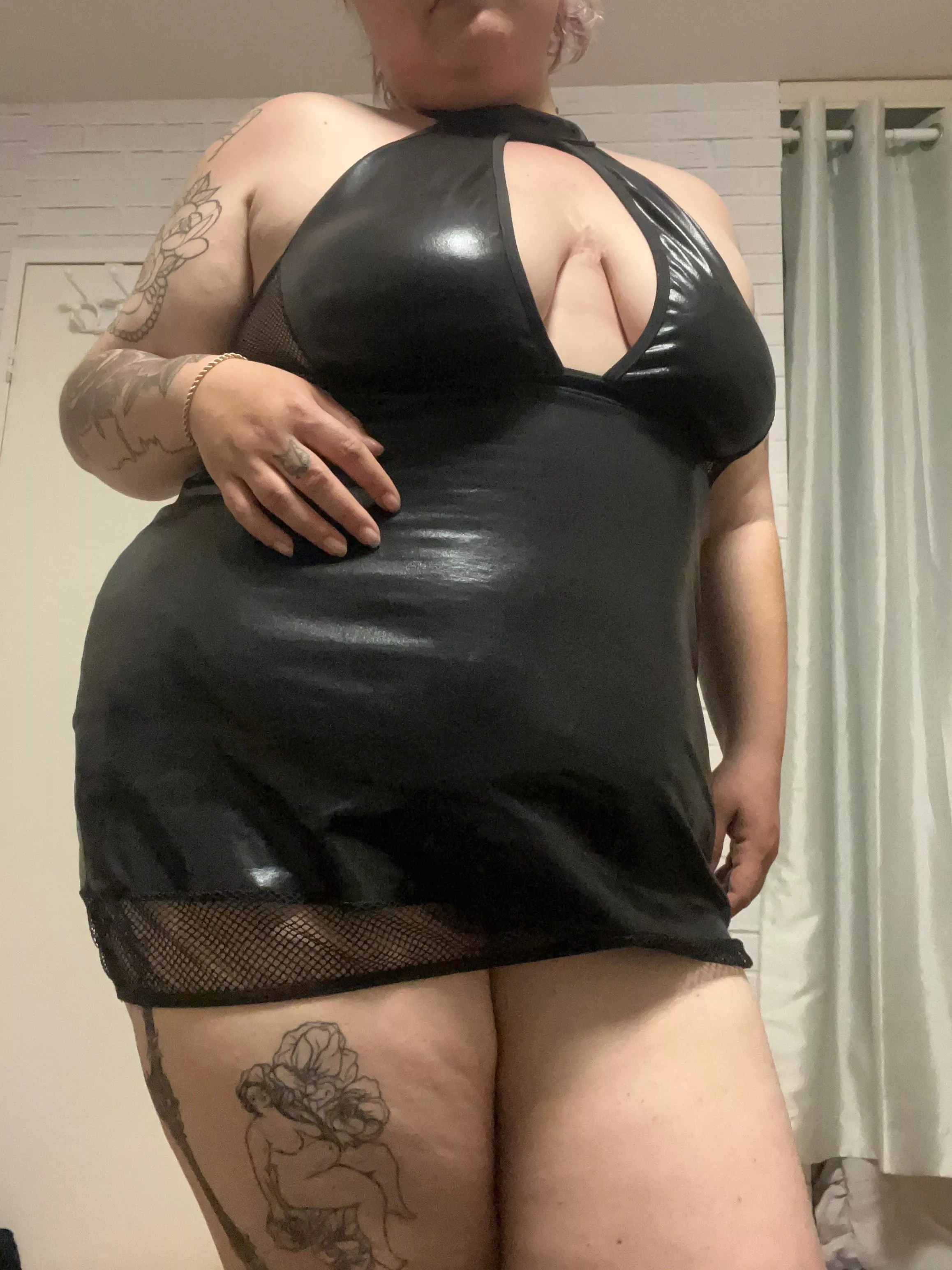 Even in a sexy outfit like this, they’re still saggy 🥵🖤