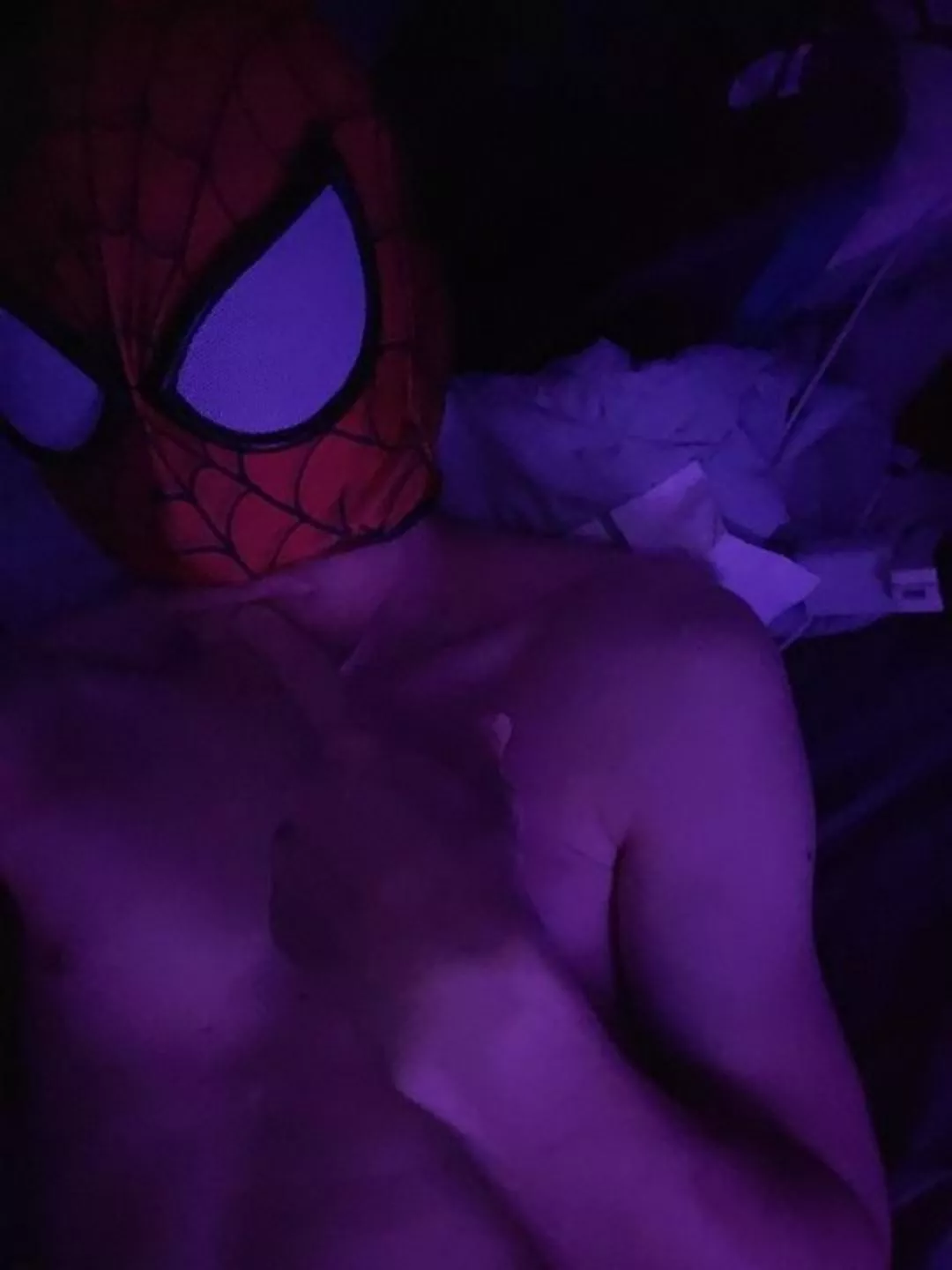 Ever wanted to wake up with a cute Spidey in your bed? I do every day. 😌