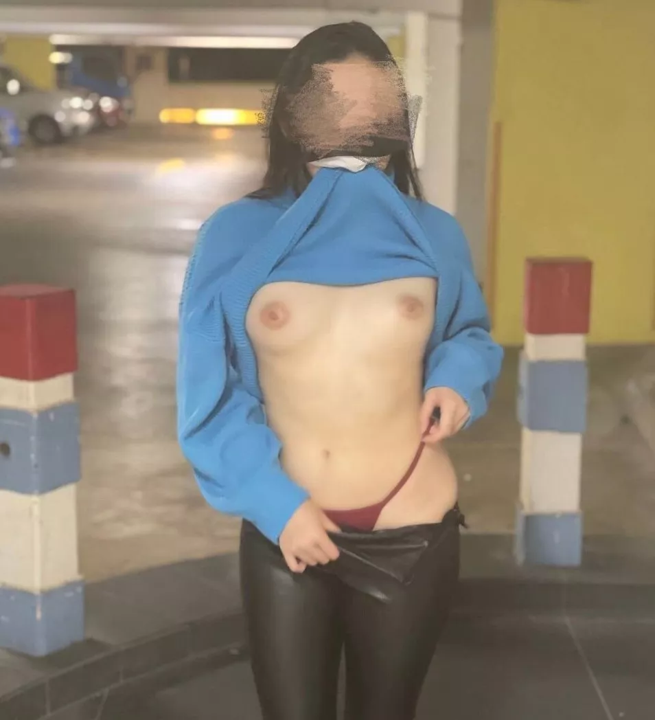 Ever wonder why is there random urine fragrances lingering around?