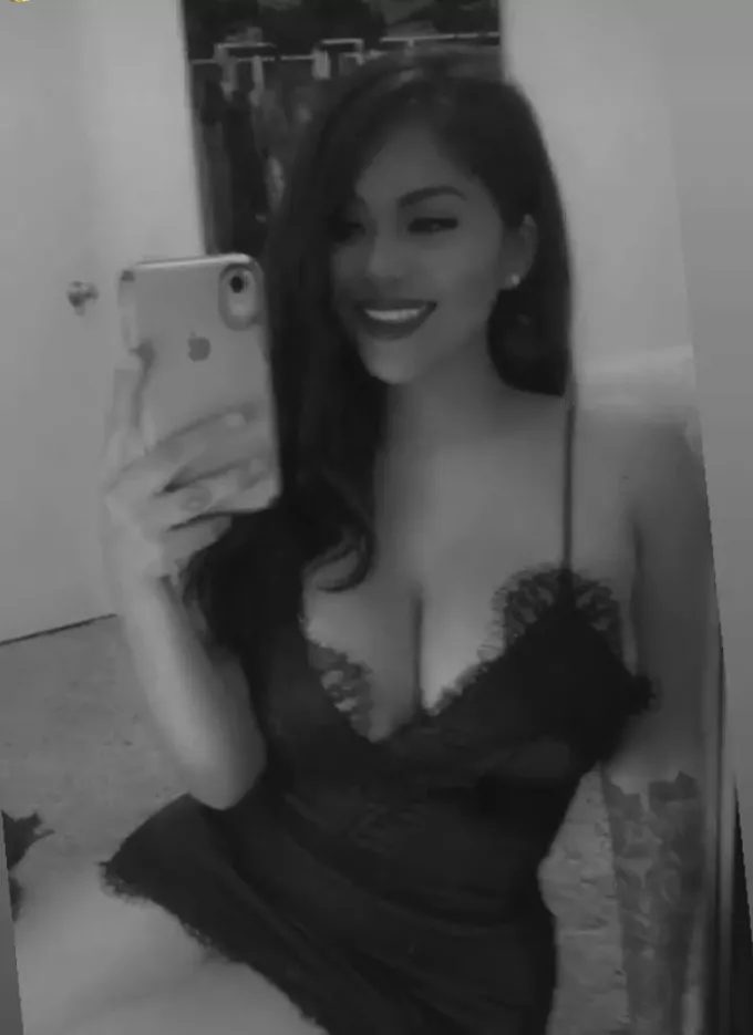 Every pleasure comes with a certain price.having a bored weekend, come entertain your goddess. Every pleasure comes with a certain price.having a bored weekend, come entertain your goddess.