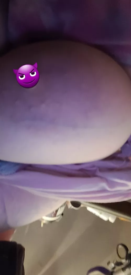 [f] [21] anyone wanna role-play with me? 😘