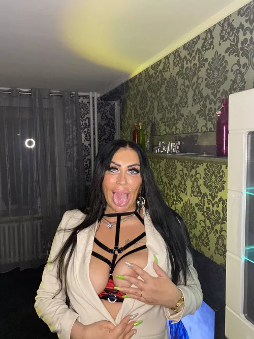 (f) cum in mouth or at my tits??