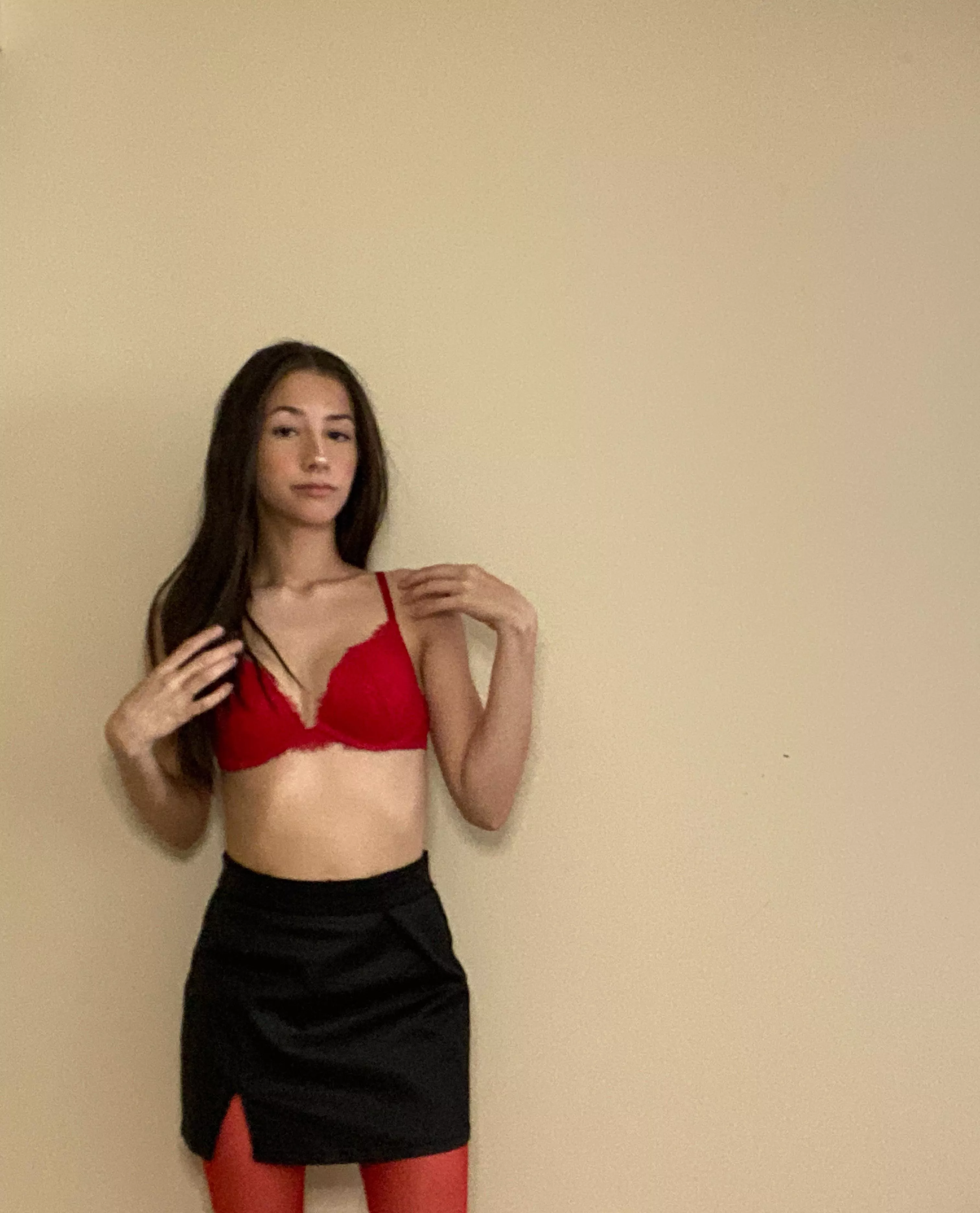 [F] hey how u doin 😏