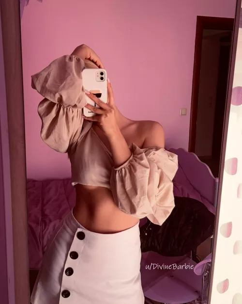 [F] So , I think I like posting on reddit , so here I am. Hello gone mild! :D